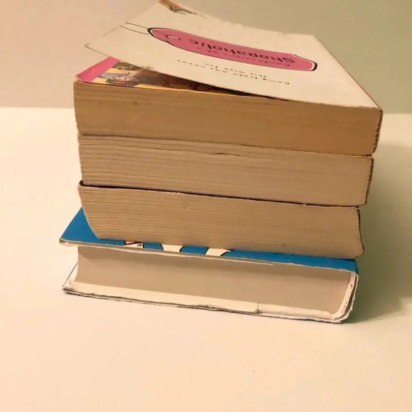 Lot of 4 Sophie Kinsella Books  Shopaholic - Picture 14 of 15